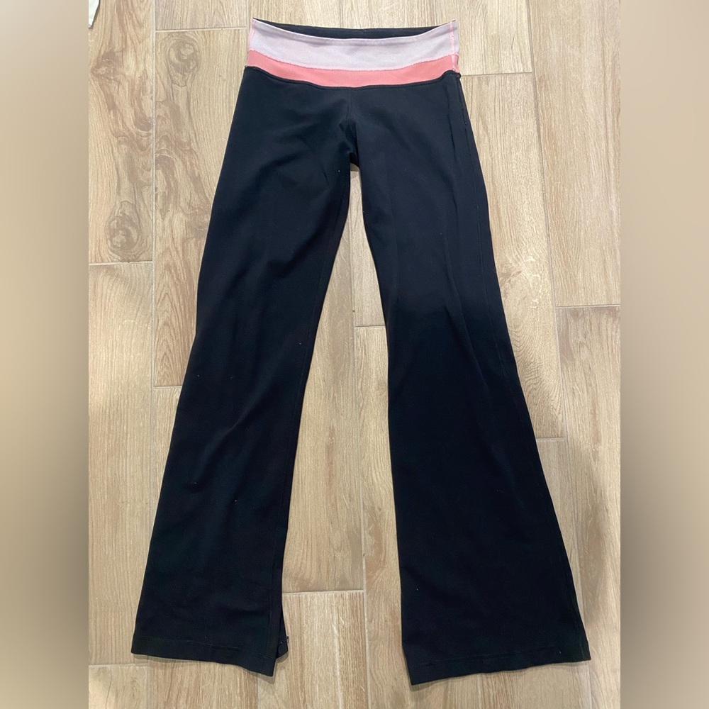 6 pairs of leggings (4 Lululemon, 1 Alo, 1 Gymshark) - sold together - Picture 13 of 16
